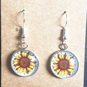 16mm dangle stud- leopard sunflower 🌻 💛